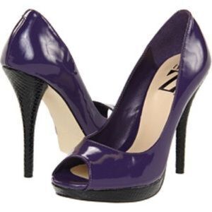 Type Z peep-toe pumps SIZE: 6.5